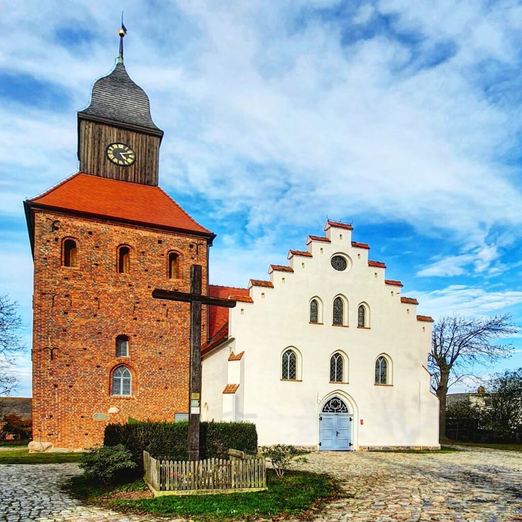 Our Lady of the Rosary Church in Koszalin Jamno: A Gothic Filial Church 1 Our Lady of the Rosary church in Koszalin Jamno