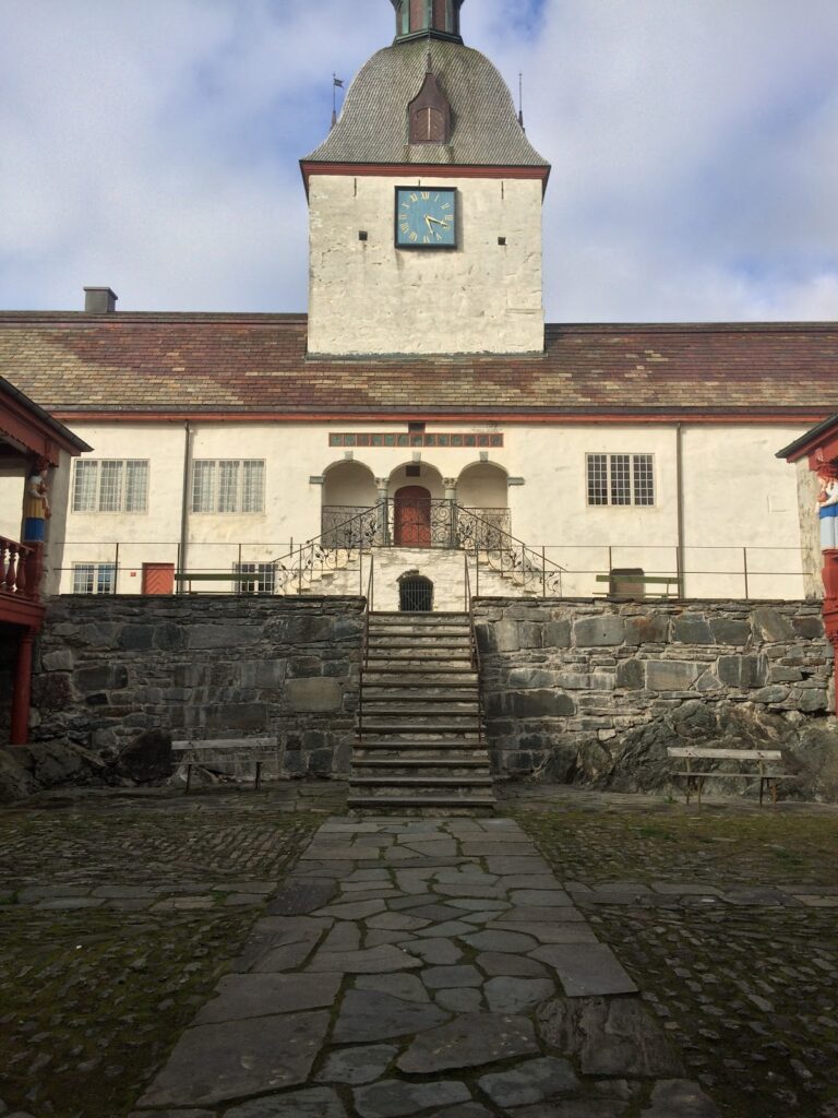 Ørland Church: A Romanesque Parish Church in Norway 2 Ørland Church