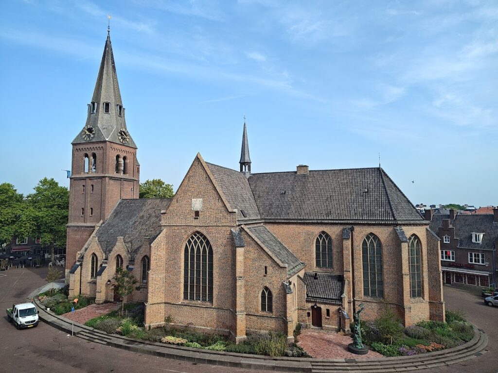 Grote Kerk: A Historic Church in Wageningen 2 Grote Kerk