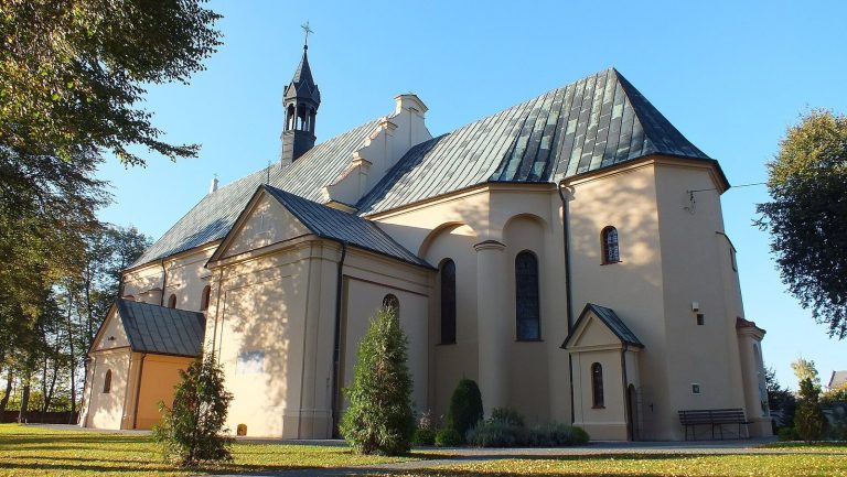 Saints Peter and Paul Church in Kamionka: A Roman Catholic Parish Church