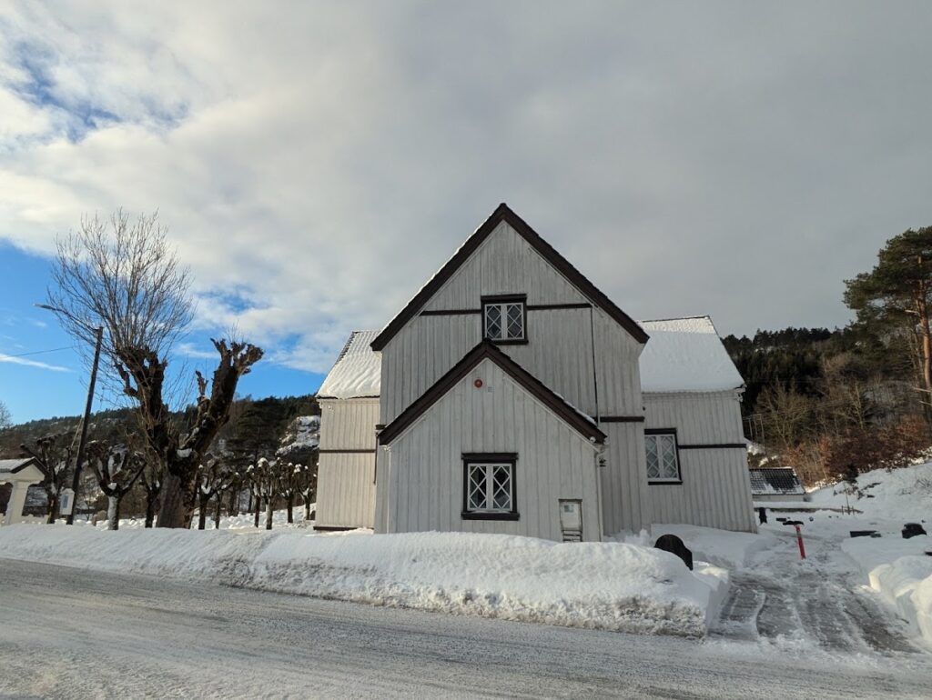 Søndeled Church: A Medieval Parish Church in Norway 2 Søndeled Church