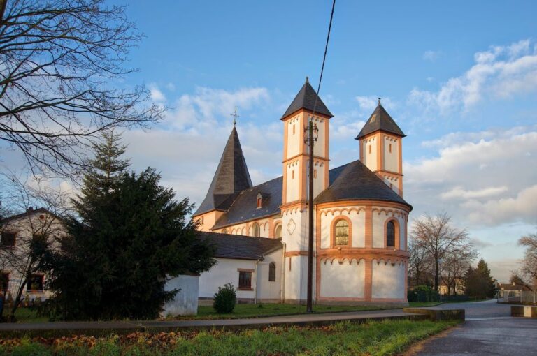 St. Amandus: A Roman Catholic Church in Cologne-Rheinkassel