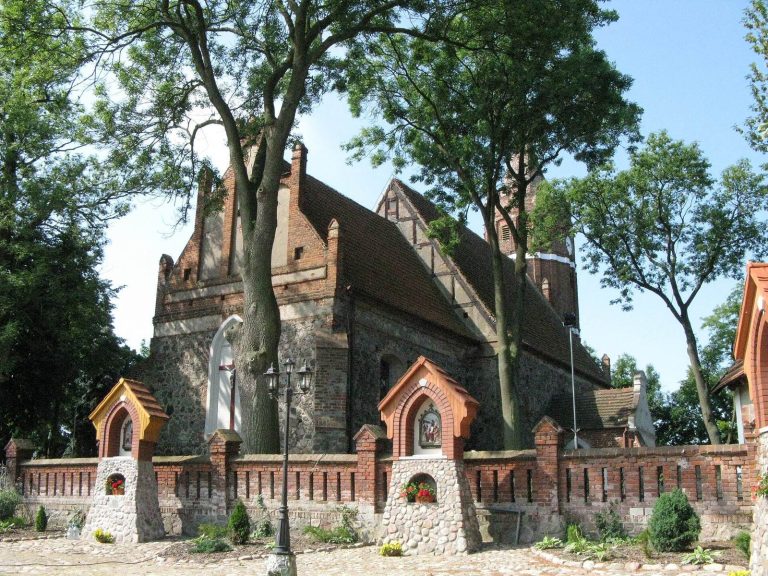 Exaltation of the Holy Cross Church in Lisewo: A Gothic Parish Church in Poland