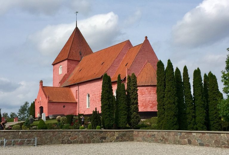 Tingsted Church: A Romanesque Parish Church in Denmark