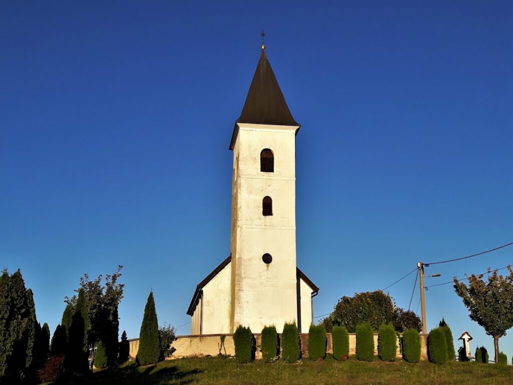 St. George the Martyr Church, Zagreb: A Medieval Catholic Church in Planina Donja 1 St. George the Martyr Church, Zagreb