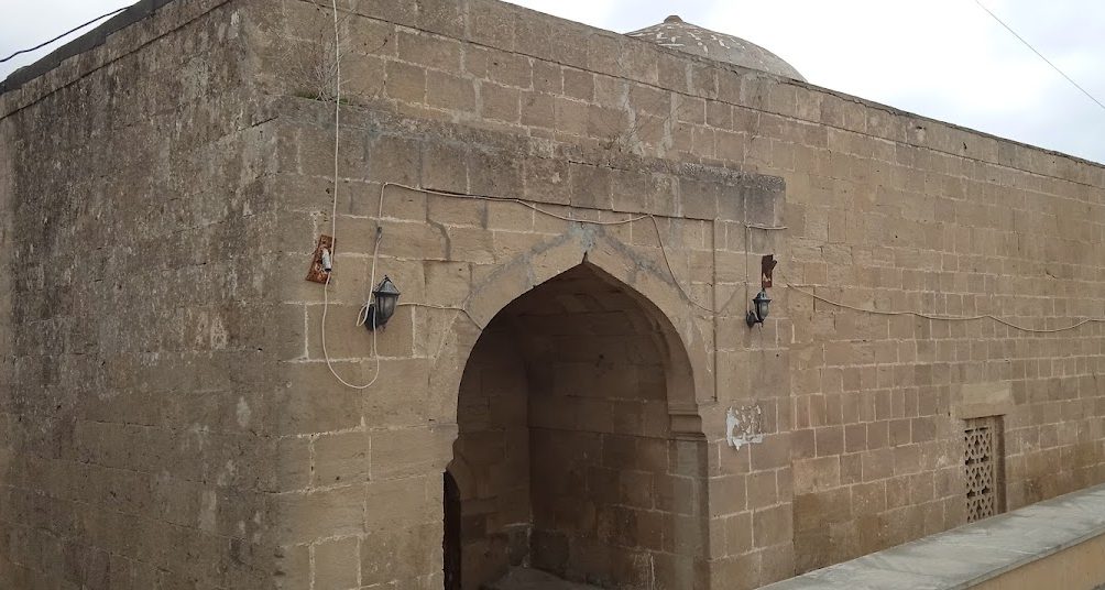 Mosque of Gadzhi Bakhshi: A Seventeenth-Century Sunni Mosque in Nardaran 2 Mosque of Gadzhi Bakhshi