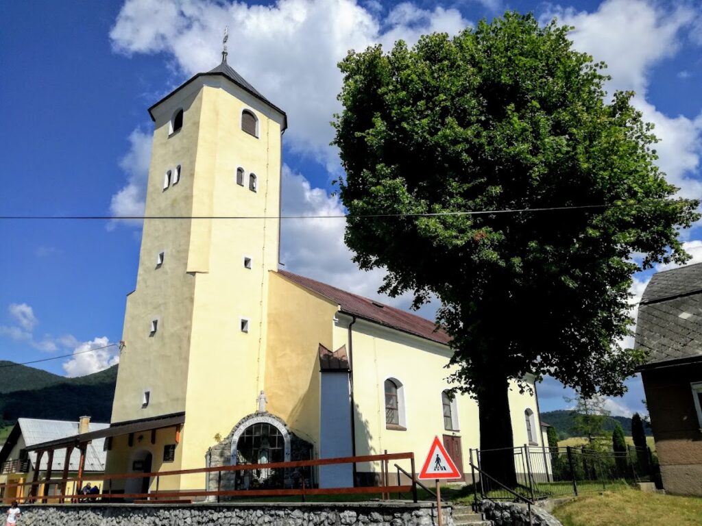 Saint Lawrence Church, Zliechov: A Historic Parish Church in Slovakia 2 Saint Lawrence church, Zliechov