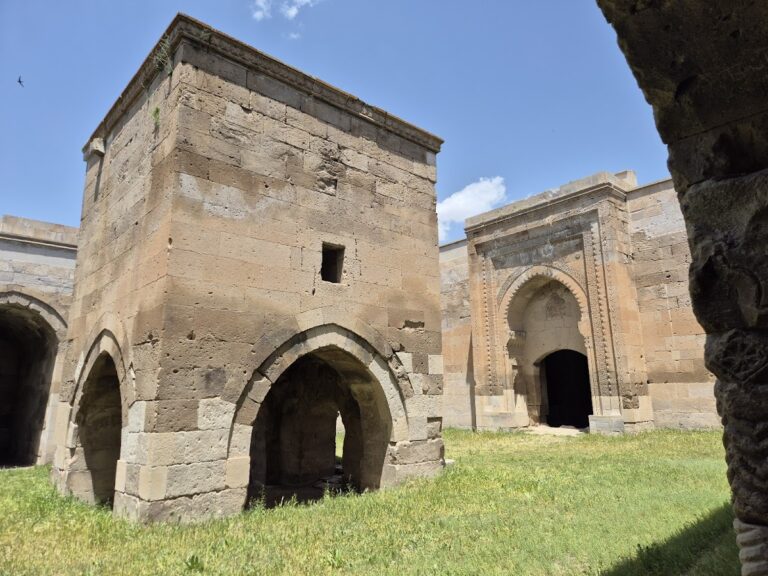 Ağzıkarahan: A Seljuk-period caravanserai in Turkey