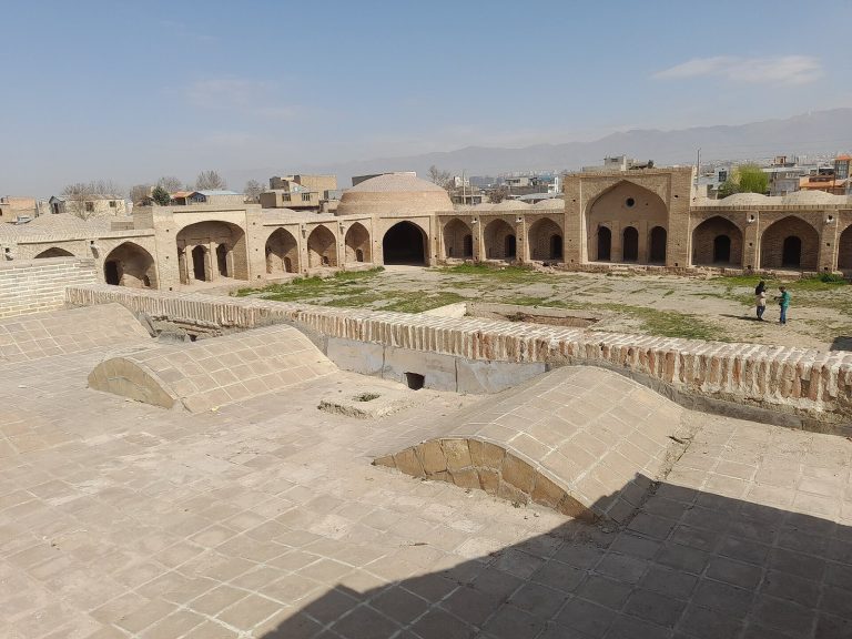 Yengi Emam Caravanserai: A Safavid Roadside Inn in Iran