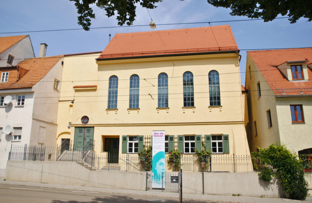 Synagoge Ulmer Straße: The Former Kriegshaber Synagogue in Augsburg 2 Synagoge Ulmer Straße