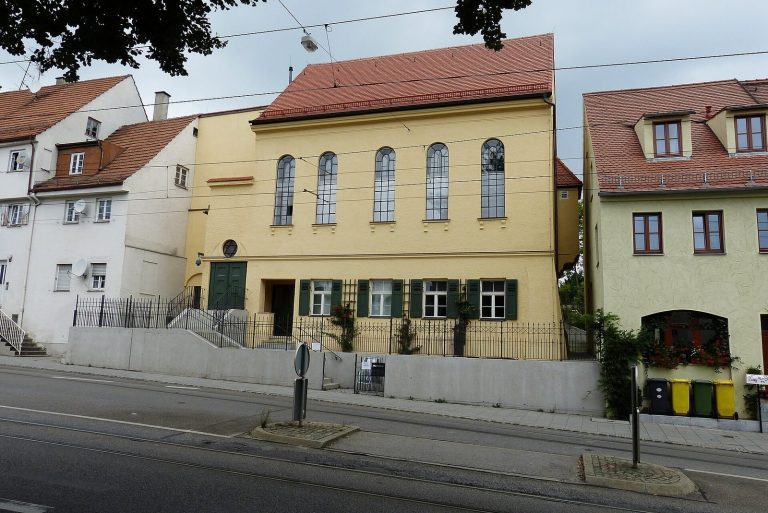 Synagoge Ulmer Straße: The Former Kriegshaber Synagogue in Augsburg