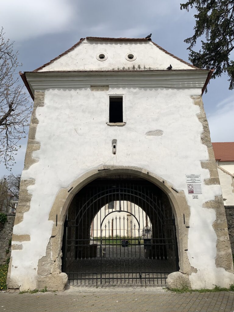 Reformed Church of Turda-Nouă: A Historic Church and Fortified Enclosure in Romania 2 Reformed church of Turda-Nouă
