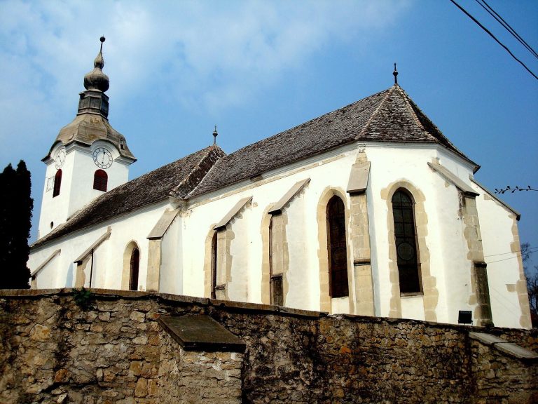 Reformed Church of Turda-Nouă: A Historic Church and Fortified Enclosure in Romania