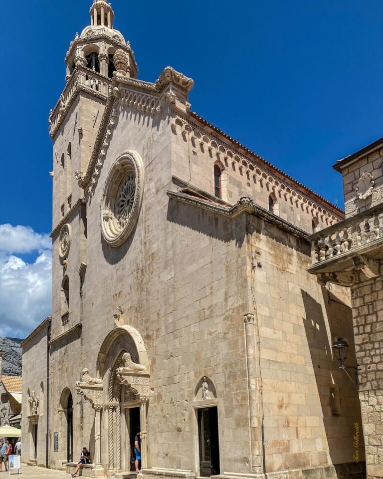 Korčula Cathedral: A Gothic Church and Former Episcopal Seat in Croatia