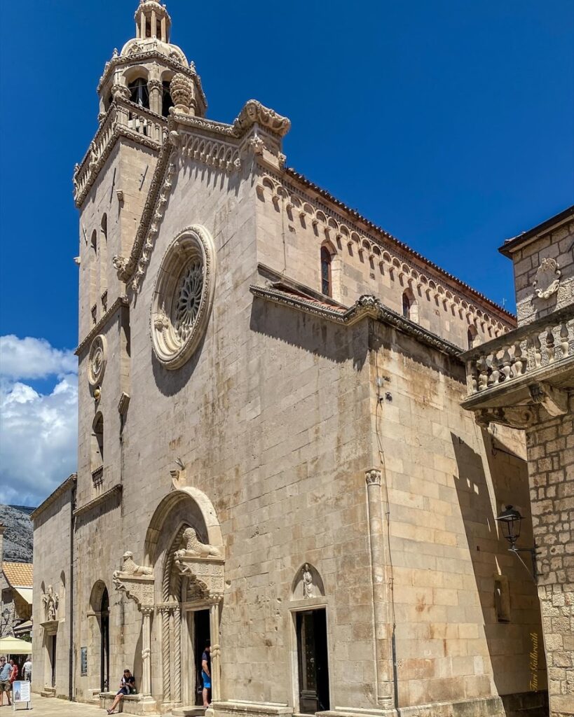 Korčula Cathedral: A Gothic Church and Former Episcopal Seat in Croatia 1 Korčula Cathedral