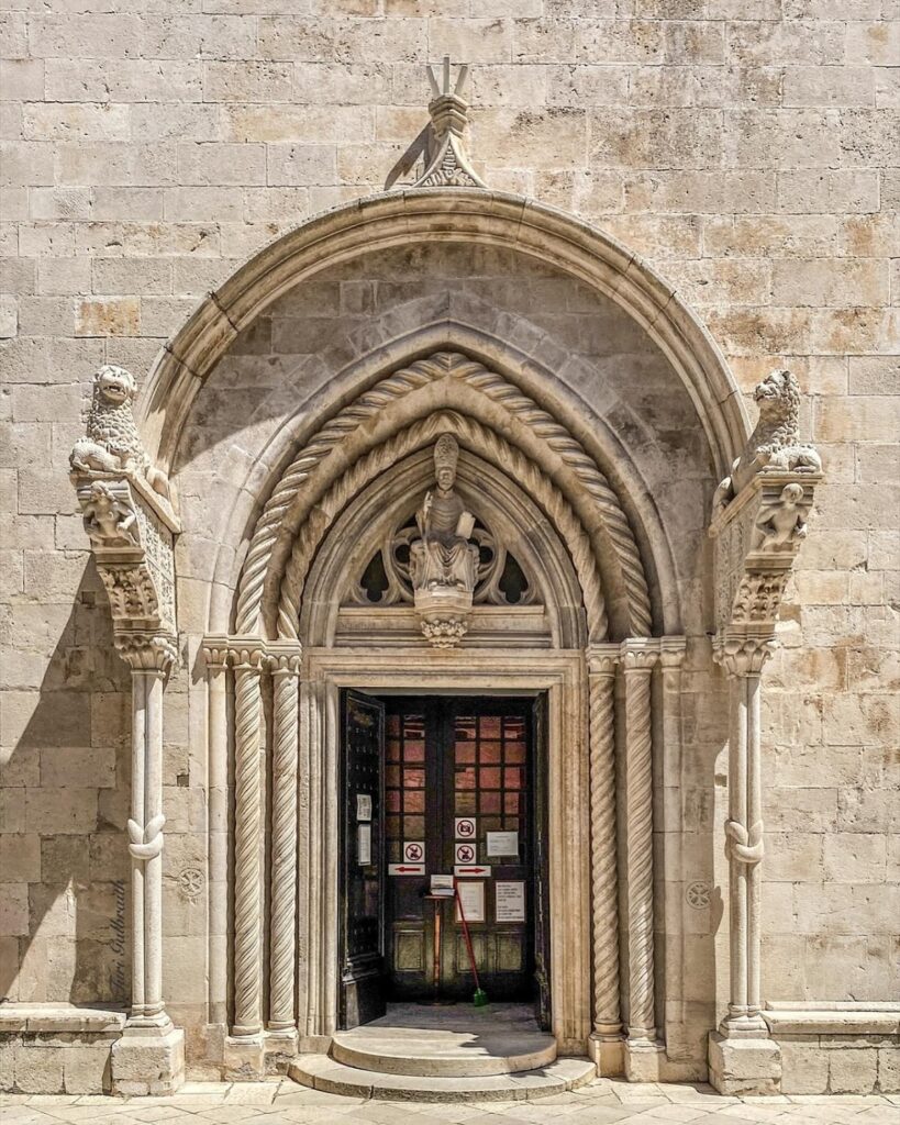 Korčula Cathedral: A Gothic Church and Former Episcopal Seat in Croatia 2 Korčula Cathedral