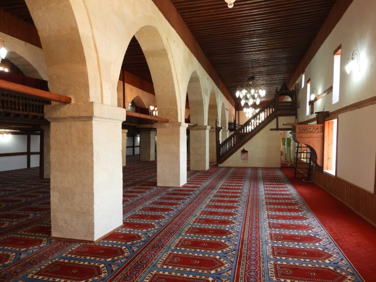 Ermenek Great Mosque: A Karamanid Mosque in Türkiye