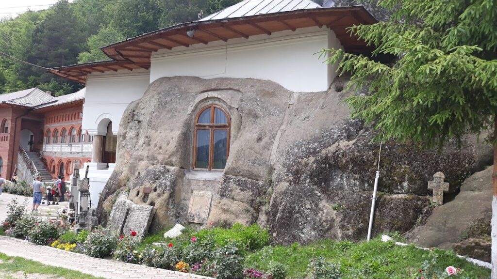 Nămăești Monastery: A Rock-Cut Orthodox Women’s Monastery in Romania 2 Nămăești Monastery