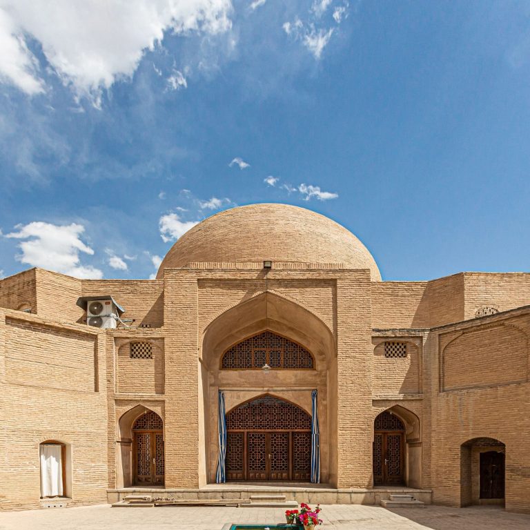 Sarutaqi Mosque: A Safavid Shiite Mosque in Isfahan