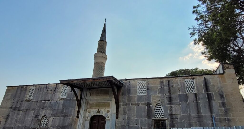 Birgi Grand Mosque: Aydınid Seljukid Mosque in Türkiye 3 Birgi Grand Mosque