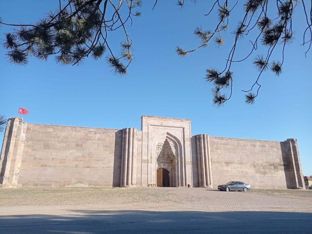 Sultan Han (Kayseri): A Seljuk Caravanserai in Türkiye 2 Sultan Han (Kayseri)