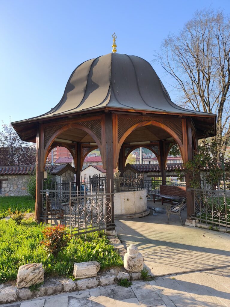 Husein-paša's Mosque: An Ottoman Islamic Monument in Montenegro 2 Husein-paša's Mosque