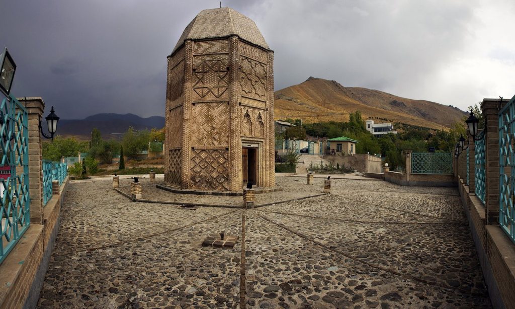 Shebeli Tower: A Historic Memorial in Damavand, Iran 2 Shebeli Tower
