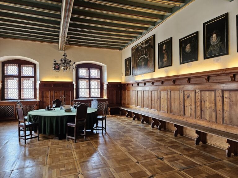 Levoča Historic Town Hall: A Renaissance Municipal Building in Slovakia