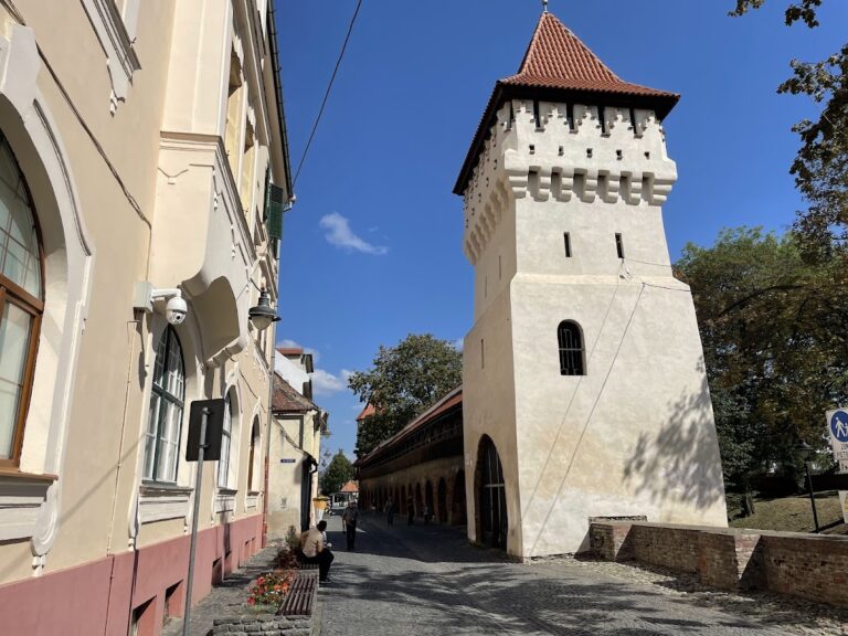 Potters Tower: A medieval defensive tower in Romania