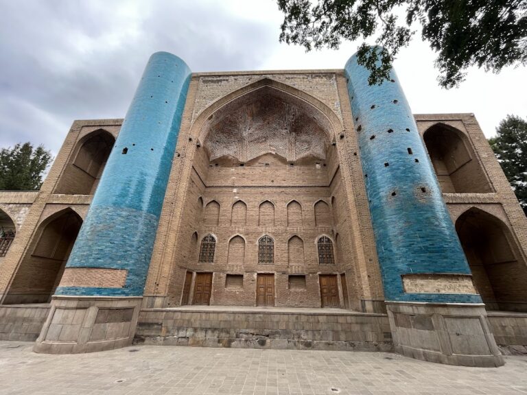 Shahabuddin Ahari Mausoleum: A Safavid Mausoleum and Sufi Complex in Iran