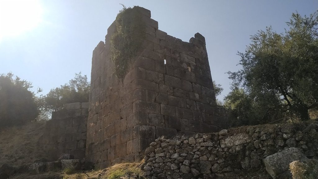 Tower of Amfikleia: A Late-Medieval Fortified Tower in Greece 1 Tower of Amfikleia