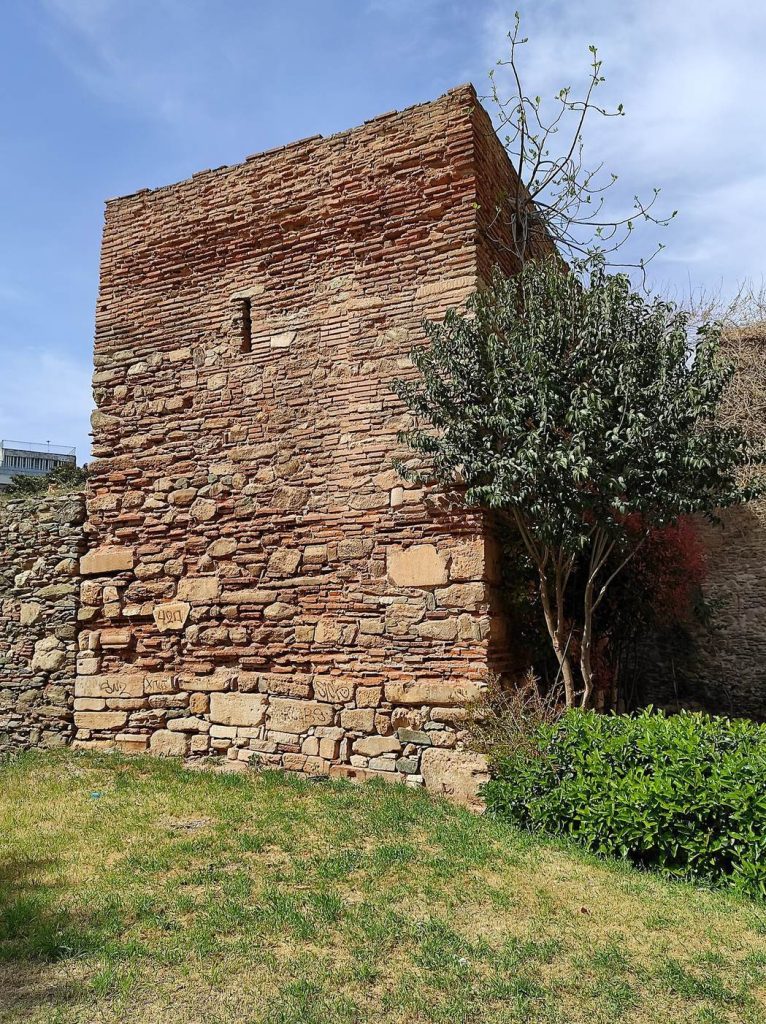 Tower of Anaglifos: A Byzantine Fortification Tower in Thessaloniki 1 Tower of Anaglifos
