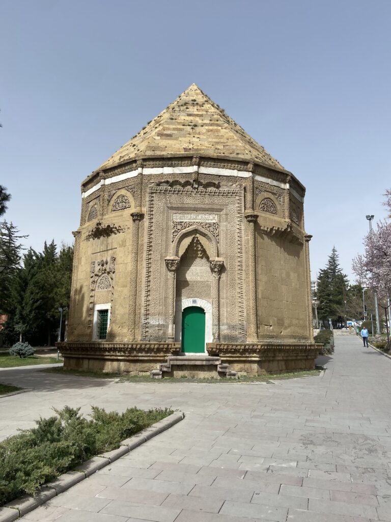 Hudavend Hatun Türbe: A Seljuk-period Tomb in Niğde