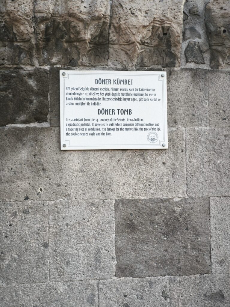 Döner Kümbet
