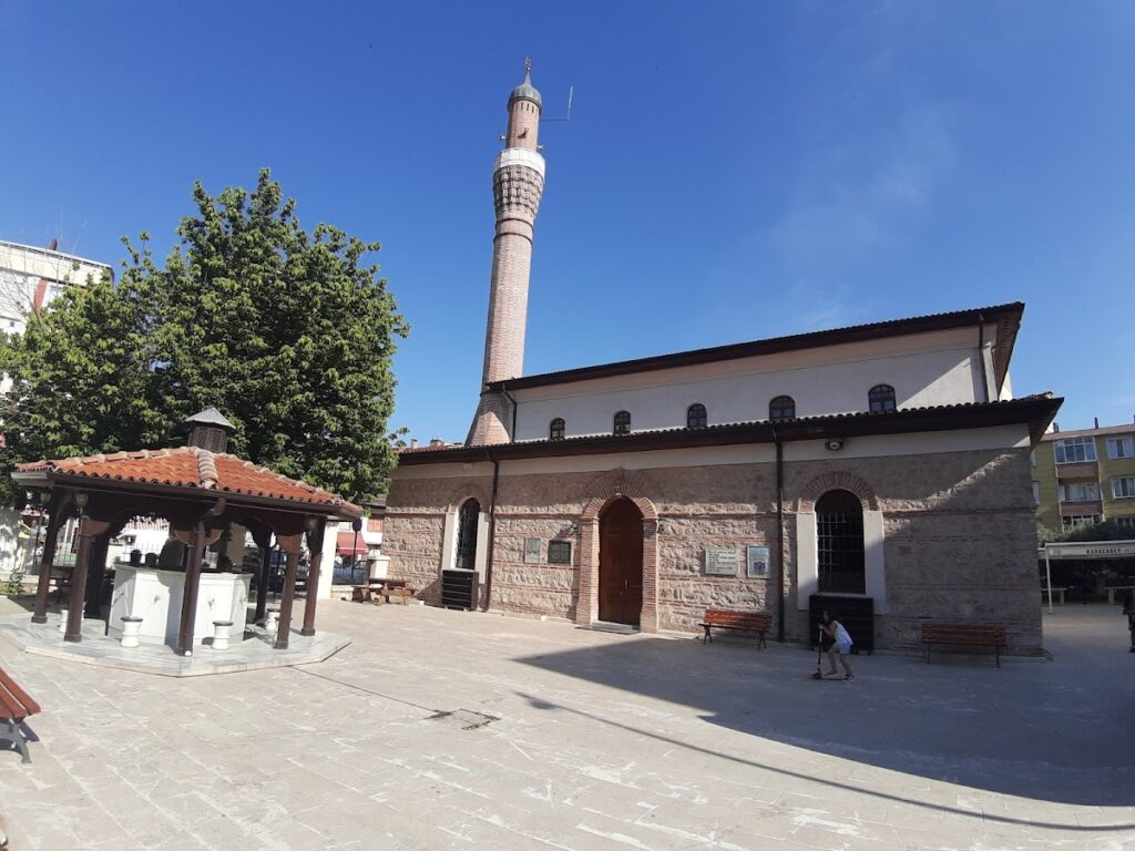 Karacabey Grand Mosque: An Ottoman Place of Worship in Türkiye 2 Karacabey Grand Mosque