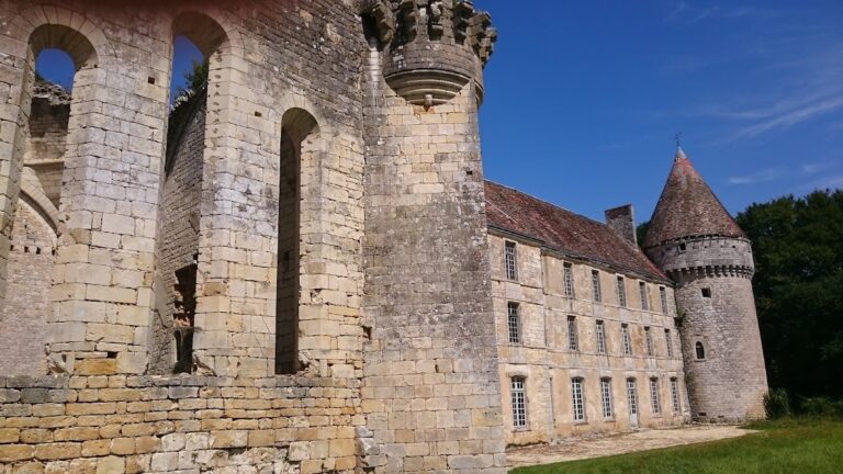 Royal Abbey of la Réau: A Fortified Augustinian Abbey in France