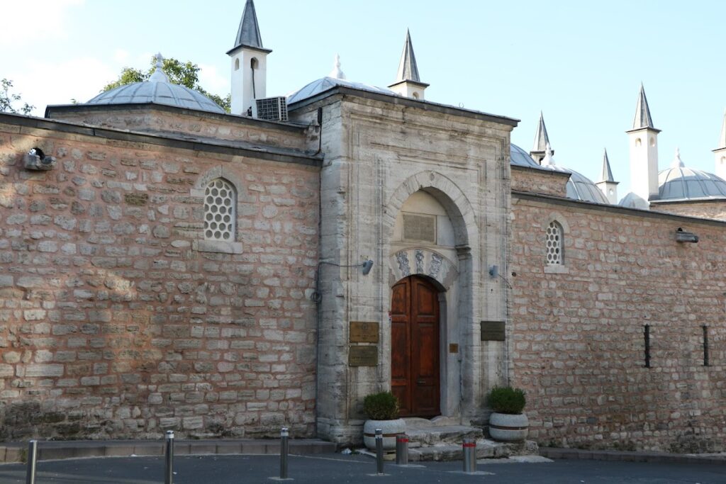 Rüstem Pasha Medrese: An Ottoman Religious College in Istanbul 3 Rüstem Pasha Medrese