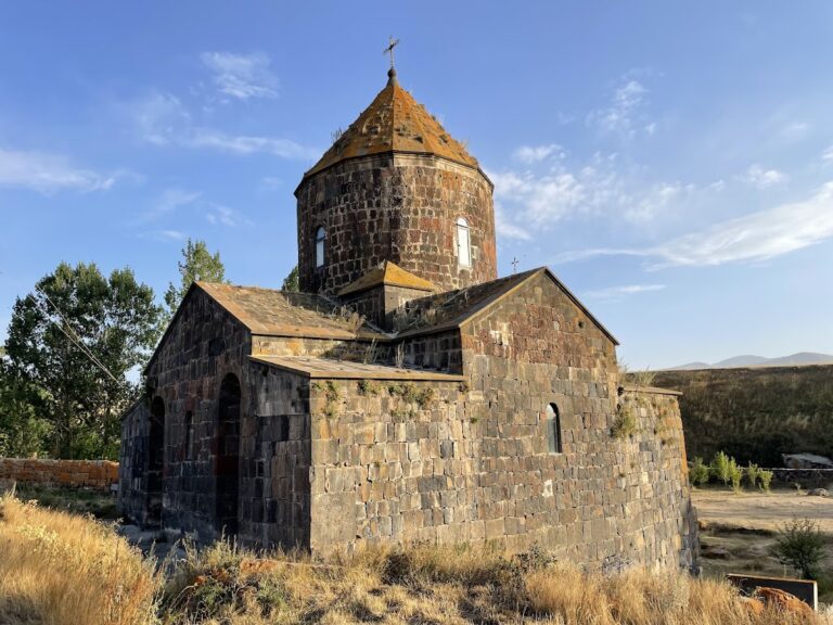 Makenyats Vank: A Medieval Armenian Monastery in Armenia