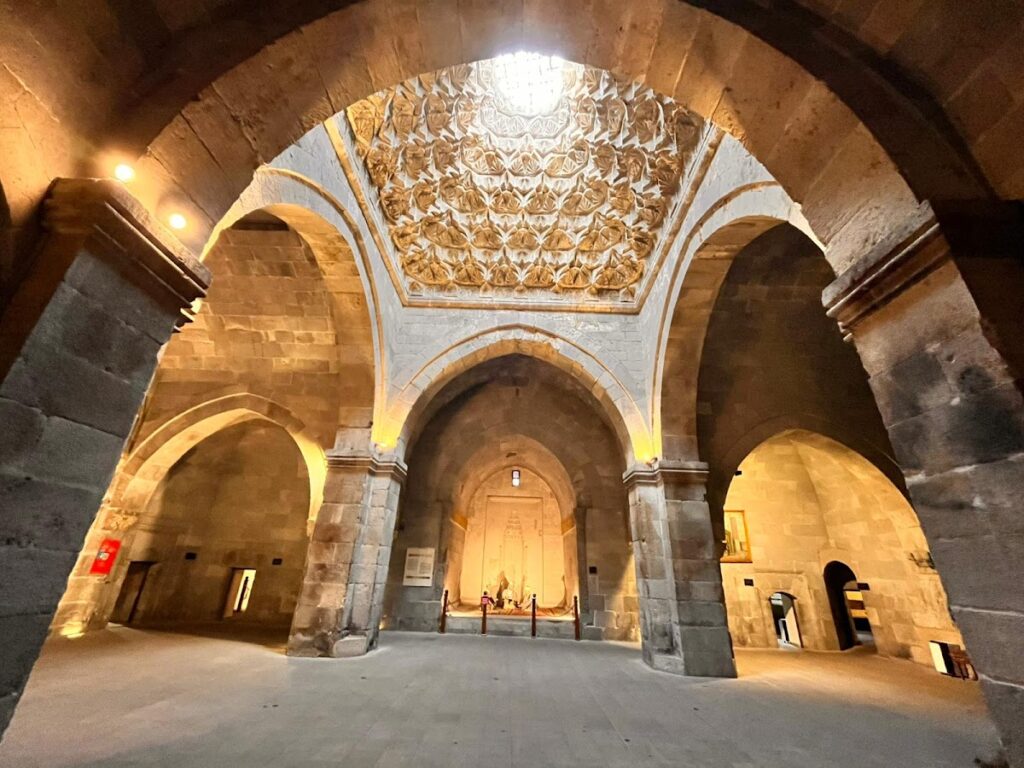 Yakutiye Medrese: An Ilkhanid Madrasa in Erzurum 4 Yakutiye Medrese