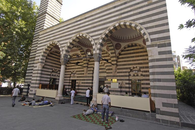 Nebi Mosque: An Aq Qoyunlu-Period Mosque in Diyarbakır