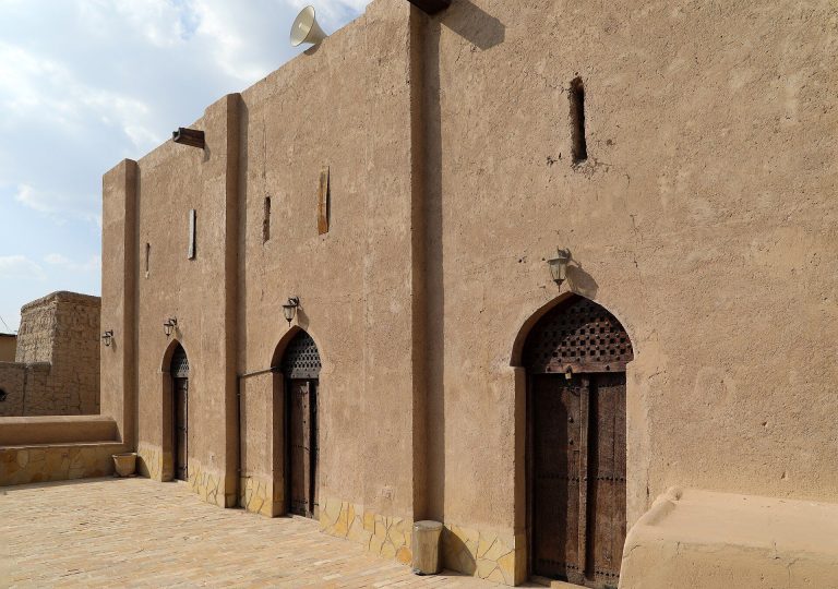Al-Shawathna Mosque: A Historic Mosque in Nizwa, Oman