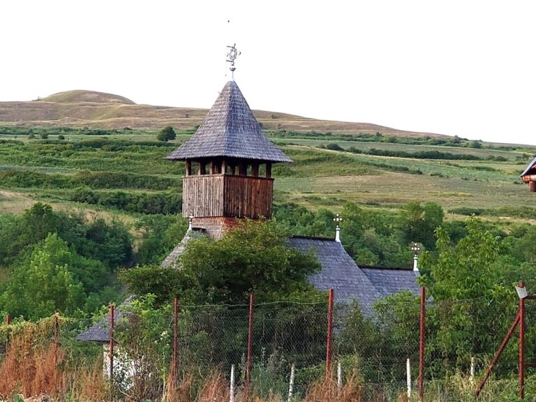 Archangels Wooden Church in Cicău: A Romanian Orthodox Historic Monument