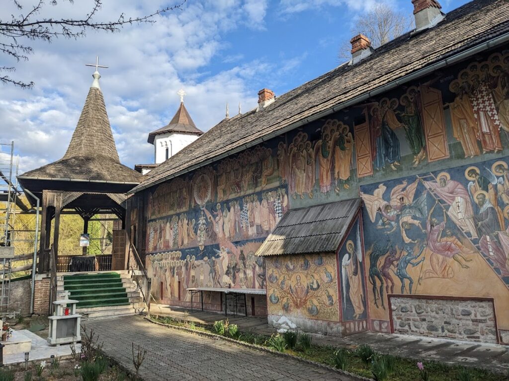 Cotmeana Monastery: A Medieval Orthodox Monastic Complex in Romania 2 Cotmeana Monastery