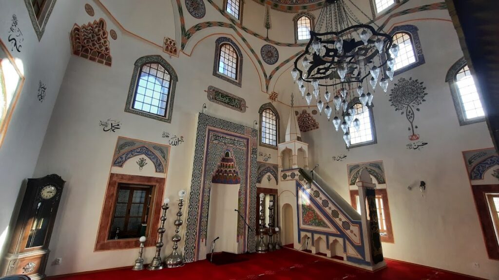 Baščaršija Mosque: An Ottoman-Style Mosque in Sarajevo 2 Baščaršija Mosque