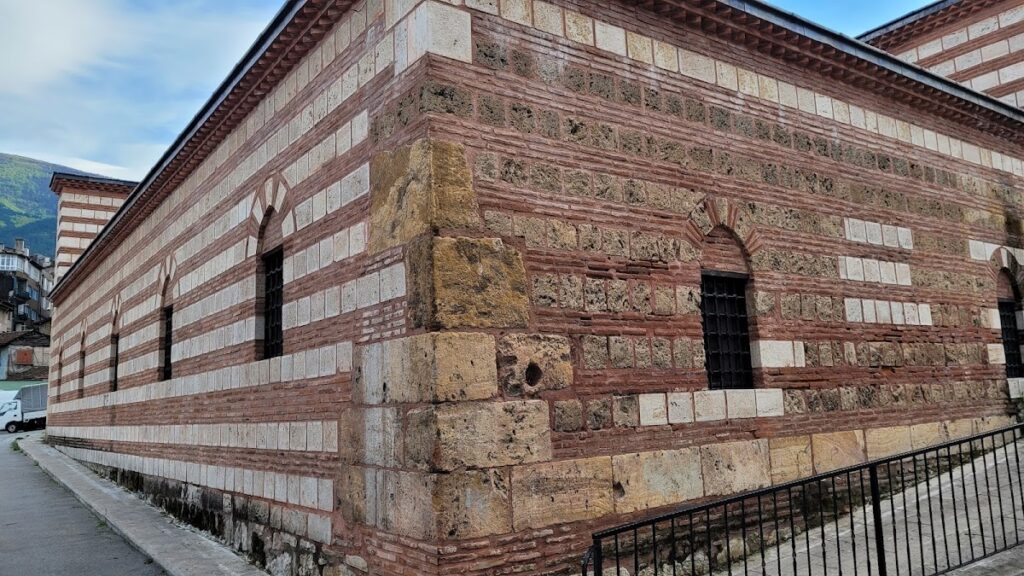 Bayezid Paşa Medresesi: An Ottoman Educational Institution in Bursa 2 Bayezid Paşa Medresesi