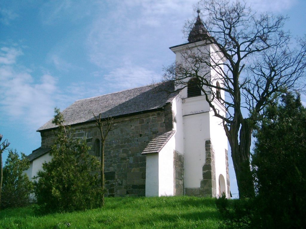 Reformed Christian Church in Kalinčiakovo: A Romanesque Church in Slovakia 1 Reformed Christian Church