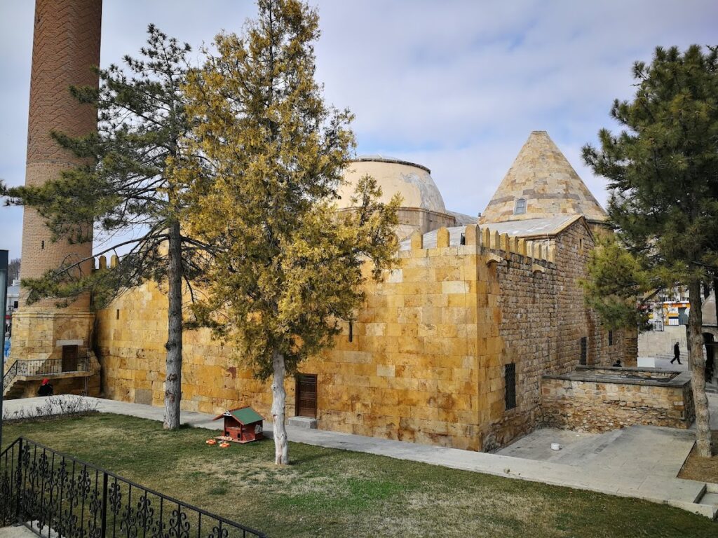 Cacabey Madrasa: A Seljuk Astronomical Educational Complex in Kırşehir 3 Cacabey Madrasa