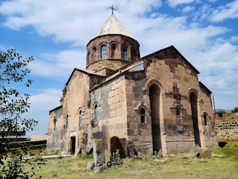 St Thaddeus Church, Ddmashen: A Seventh-Century Armenian Apostolic Church