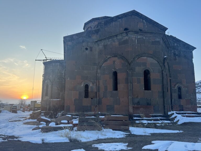 Saint Astvatsatsin Kamsarakan Church, Talin: A Seventh-Century Armenian Apostolic Church