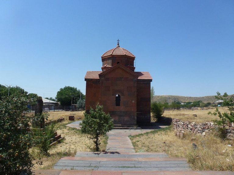 Saint Astvatsatsin Kamsarakan Church, Talin: A Seventh-Century Armenian Apostolic Church